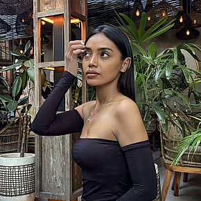 Valerie Petite
 escort in Kuta Bali