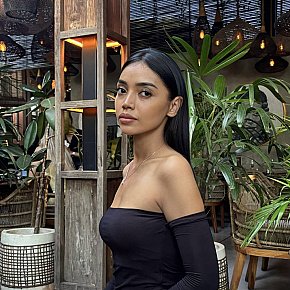 Valerie Petite
 escort in Kuta Bali