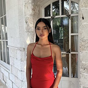 Valerie Petite
 escort in Bali