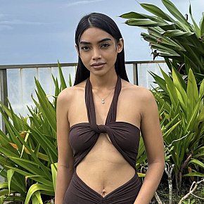 Valerie Petite
 escort in Kuta Bali