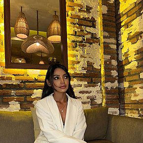 Valerie Petite
 escort in Kuta Bali