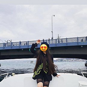 Anna escort in Dubai offers Feticismo Piedi services