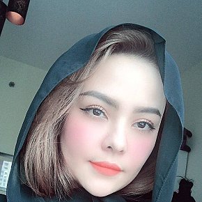 Jenny escort in Kuwait City offers Pornstar Experience(PSE) services