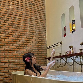 Lexi Petite
 escort in Singapore City offers 69 Position services