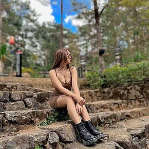Lexi Petite
 escort in Singapore City offers 69 Position services