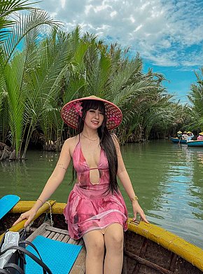 Lexi Petite
 escort in Singapore City offers 69 Position services