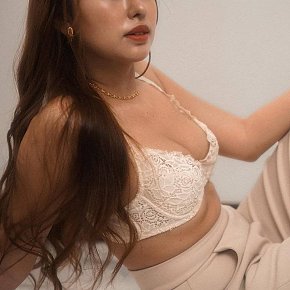 Lexi Petite
 escort in Singapore City offers 69 Position services