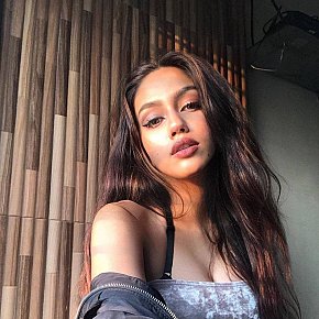 Rashmi Modèle/Ex-modèle escort in New Delhi offers Embrasser avec la langue services
