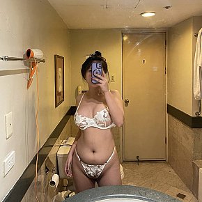 Lily escort in  offers Sex in versch. Positionen services