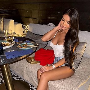 Anne escort in  offers Rollenspiele services