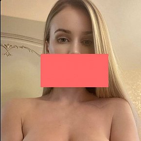 Katerina Super-forte Di Seno escort in Manama