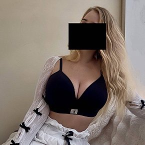 Katerina Super-forte Di Seno escort in Manama