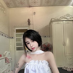 Alice escort in  offers In den Mund spritzen services