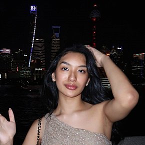 Alyyy Naturală escort in Manila offers Girlfriend Experience(GFE) services