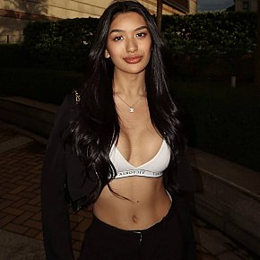 Alyyy Naturală escort in Manila offers Girlfriend Experience(GFE) services