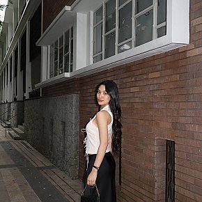 Alyyy Naturală escort in Manila offers Girlfriend Experience(GFE) services