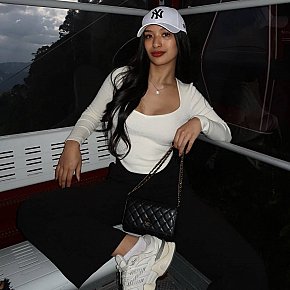 Alyyy Naturală escort in Manila offers Girlfriend Experience(GFE) services