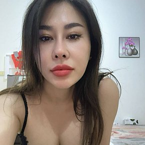 Juicy-Bunny escort in  offers Oral fără Prezervativ services