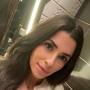 Tuniss escort in Riyadh offers Chupar y Lamer cojones
 services