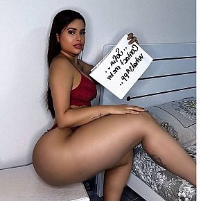 Sofia Super-culo escort in Abu Dhabi offers Orale (ricevere) services