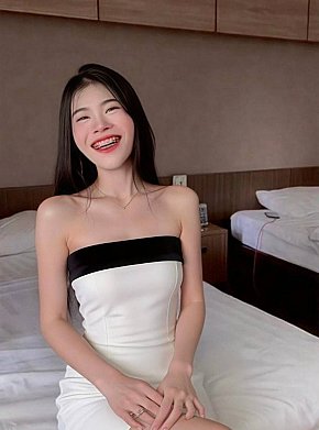 Sunny escort in Bangkok offers Experiencia de Novia (GFE)
 services