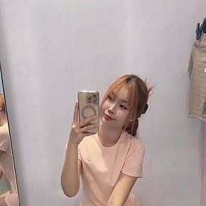 Rinda escort in Bangkok offers Experiência com garotas (GFE) services