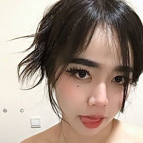 Mickie escort in Dubai offers Massage érotique services