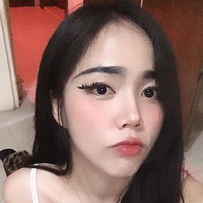 Mickie escort in Dubai offers Massage érotique services