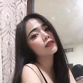 Mickie escort in Dubai offers Massage érotique services