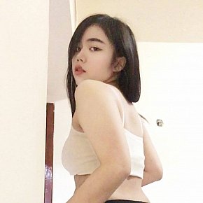 Mickie escort in Dubai offers Massage érotique services