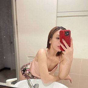 Prettycine Fitness Girl
 escort in Manila offers Intimate massage services