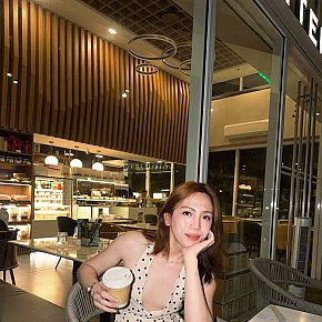 Prettycine Completamente Naturale escort in Manila offers Sborrata in faccia services