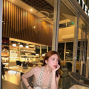 Prettycine Completamente Naturale escort in Manila offers Sborrata in faccia services