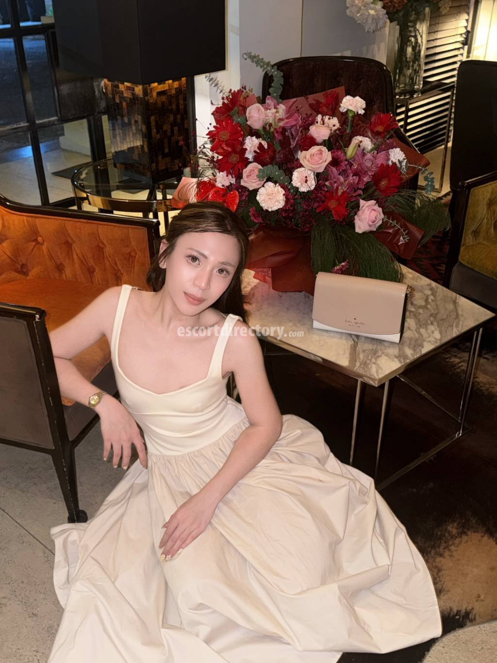 Prettycine Studentessa al college escort in Manila offers Girlfriend Experience (GFE) services