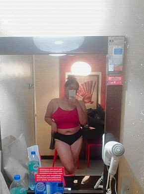 Aria-Harper Matură escort in Makati offers 69 services