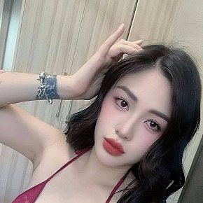 Bella escort in  offers Sărut Franţuzesc services