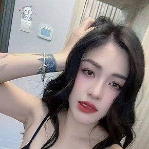 Bella escort in  offers Sărut Franţuzesc services