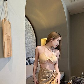 Maika escort in 
