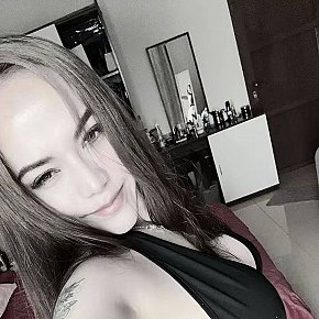 Melon escort in Muscat