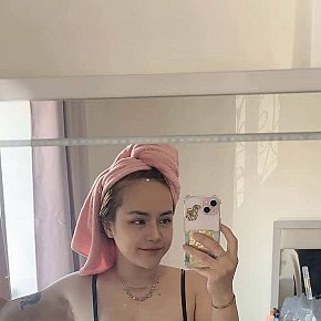 Melon escort in Muscat