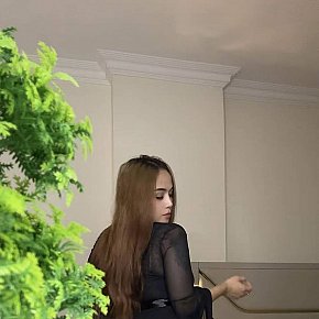 Melon escort in Muscat