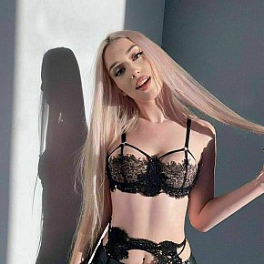 Alyona performs Bacio alla francese, escort in Bangkok