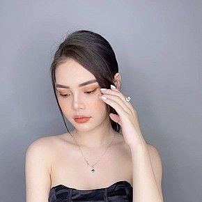 Jennie escort in Dubai offers Sesso Anale services