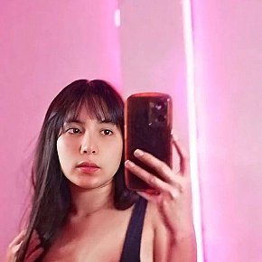 Ina escort in Kuala Lumpur offers Handjob services