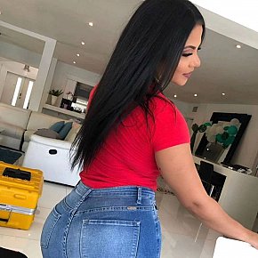 Nawan Entièrement Naturelle escort in Doha
