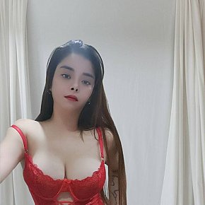 Cristina escort in  offers Masaje sensual de cuerpo completo
 services