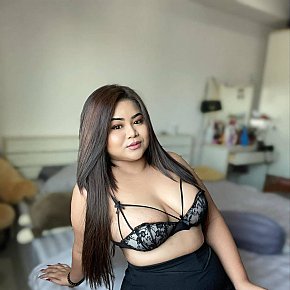 Ninew escort in Pattaya offers Rimming (passivo) services