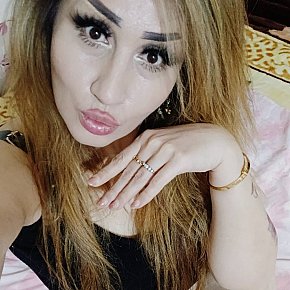 Nadia Madura escort in  offers Massagem sensual em todo o corpo services