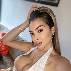 Anna Vip Escort escort in Dubai offers Experiencia de Novia (GFE)
 services