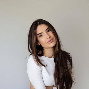 Beatriz Vip Escort escort in Dubai offers Experiencia de Novia (GFE)
 services